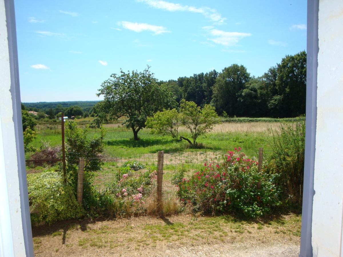 Suite indépendante à la campagne Saint-Aigulin Exterior foto